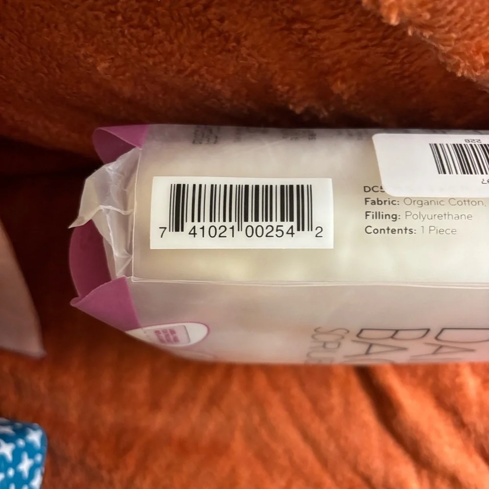 Cosmetic Bag-Eyebrow Kit-Makeup Brushes & Covers-Back Scrubber-Mini Sewing Kit. - Picture 13 of 16